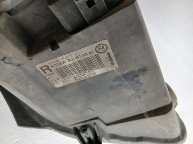 19179 Volkswagen Polo IV 2002-2009 Jobb első Lámpa Fényszóró