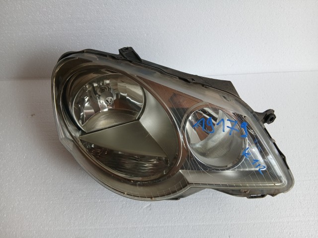 19179 Volkswagen Polo IV 2002-2009 Jobb első Lámpa Fényszóró