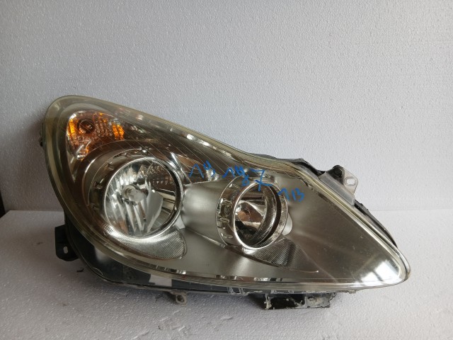 19197 Opel Corsa D 2006-2014 Jobb első Lámpa Fényszóró