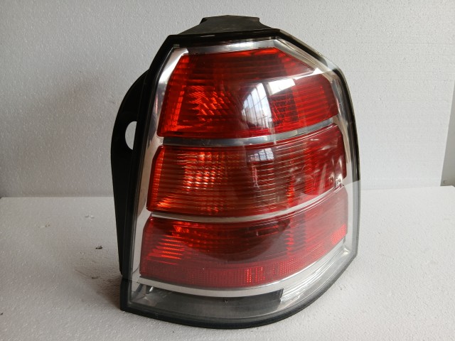 19200 Opel Zafira B Jobb hátsó Lámpa