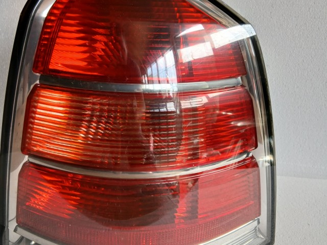 19200 Opel Zafira B Jobb hátsó Lámpa