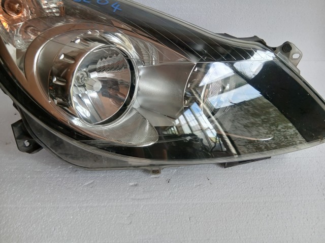 19204 Opel Corsa D 2006-2014 Jobb első Lámpa Fényszóró