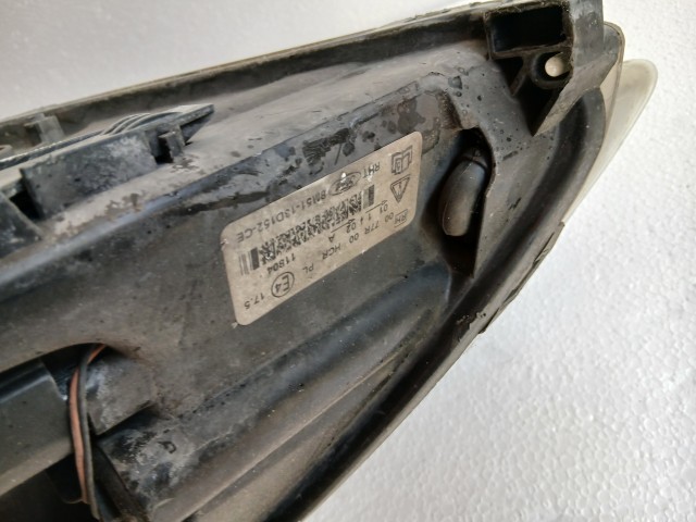 19209 Ford Focus II. 2004-2011 Jobb első Lámpa Fényszóró Projektoros