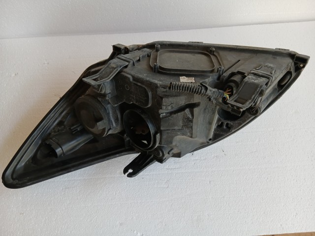 19209 Ford Focus II. 2004-2011 Jobb első Lámpa Fényszóró Projektoros