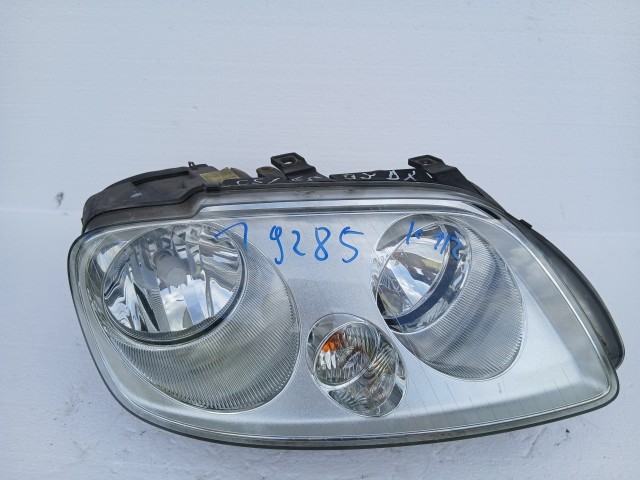 19285 Volkswagen Touran Jobb első Lámpa Fényszóró