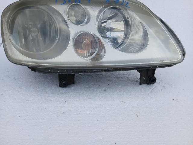19284 Volkswagen Touran  Jobb első Lámpa Fényszóró
