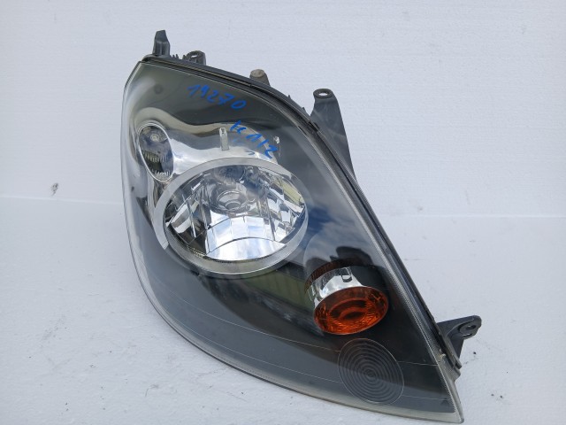 19270 Ford Fiesta v 2004-2008 Jobb első Lámpa Fényszóró