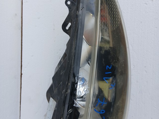 19267 Ford Fiesta Mk6 2008-2019 Jobb első Lámpa Fényszóró