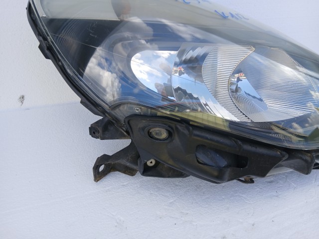 19254 Renault Clio III. 2007-2014 Jobb első Lámpa Fényszóró