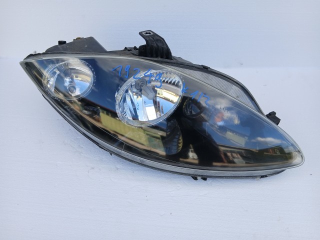 19249 Seat Altea 5P 2004 Jobb első Lámpa Fényszóró