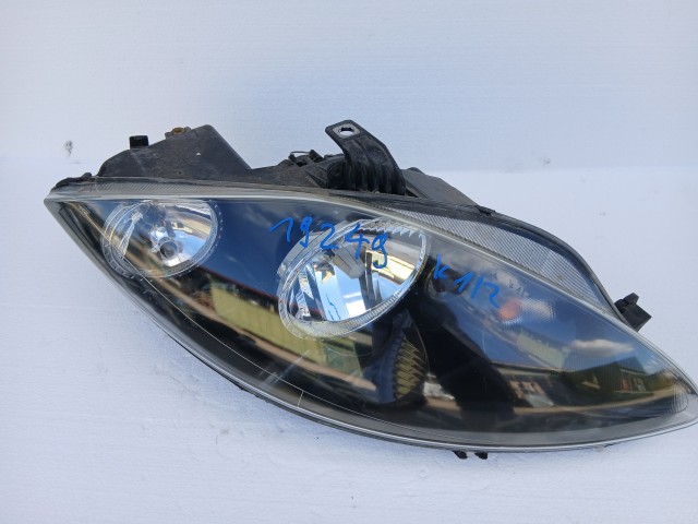 19249 Seat Altea 5P 2004 Jobb első Lámpa Fényszóró