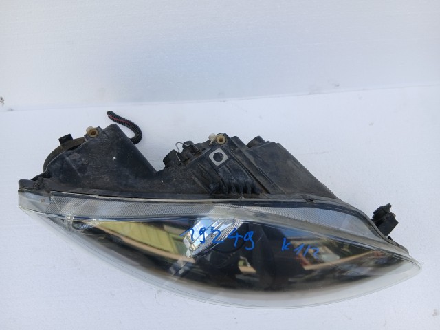 19249 Seat Altea 5P 2004 Jobb első Lámpa Fényszóró