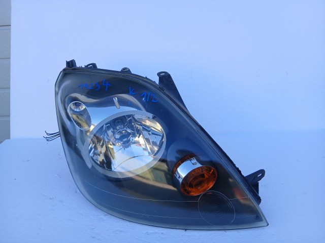 19234 Ford Fiesta v 2004-2008 Jobb első Lámpa Fényszóró