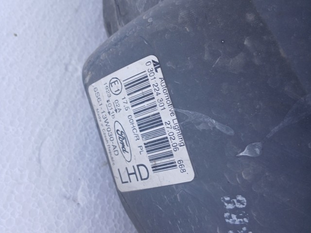 19233 Ford Fiesta v 2004-2008 Bal első Lámpa Fényszóró