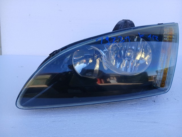 19231 Ford Focus II. 2004-2011 Bal első Lámpa Fényszóró