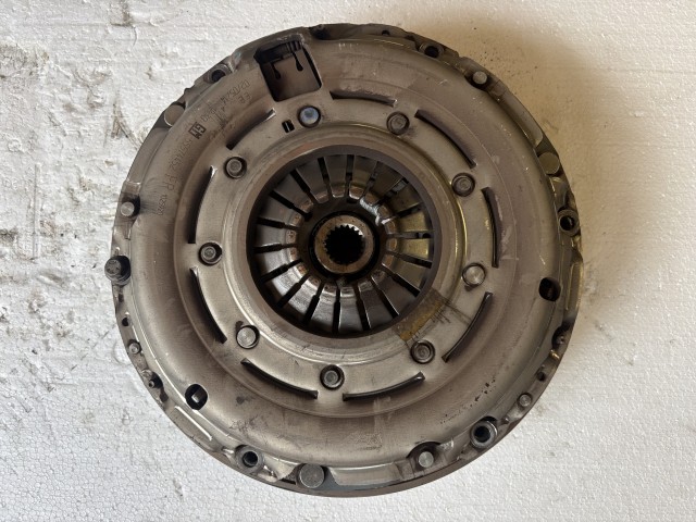 Opel Astra J 2009-2015 1.6 Cdti kettős tömegű lendkerék szett b16dtl