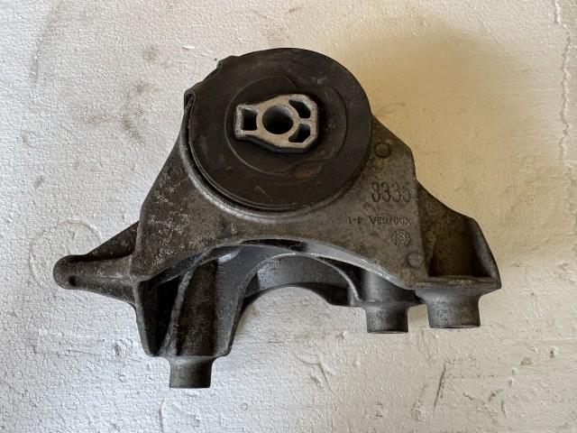 Opel Antara 2.2 Cdti 2011-2015 motortartó bak