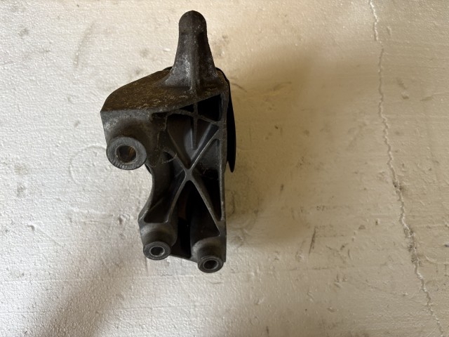Opel Antara 2.2 Cdti 2011-2015 motortartó bak