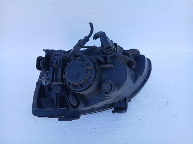 19368 Kia Carens II. 2006-2013 Jobb első Lámpa Fényszóró