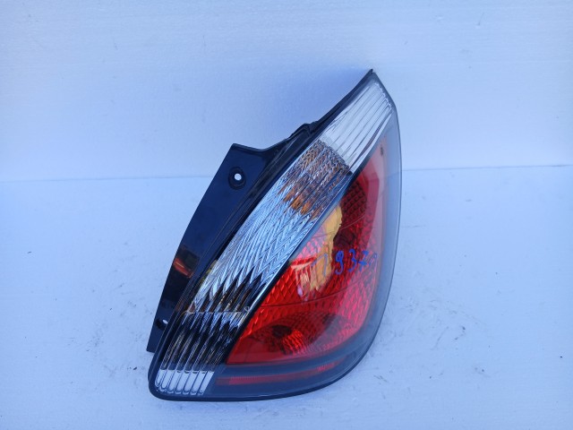 19371 Kia Rio 2005-2011  Jobb hátsó Lámpa  Fényszóró