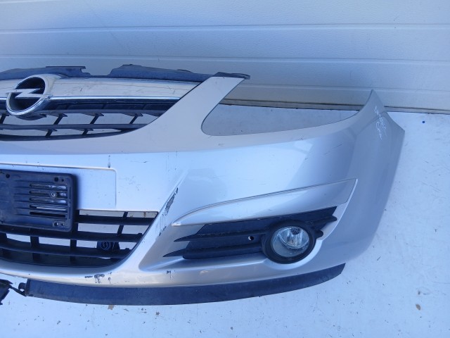19386 Opel Corsa D 2006-2014 első Lökhárító Ezüst Z157