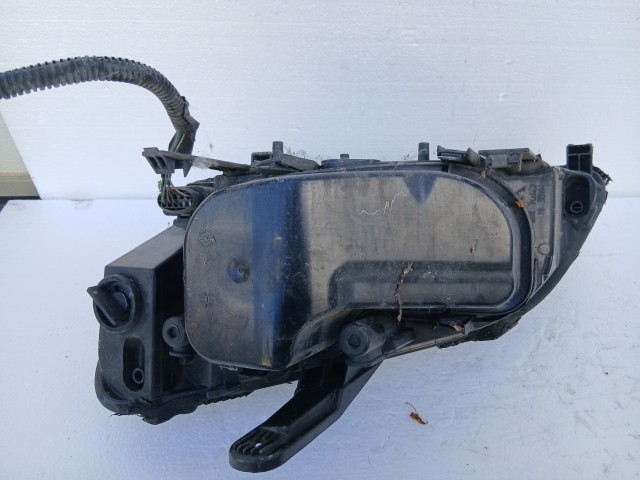 19446 Ford C-max MK1 2003-2011 Jobb első Lámpa Fényszóró