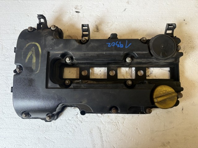 Opel Astra J 1.4 Turbó Szelepfedél Használt A14NET
