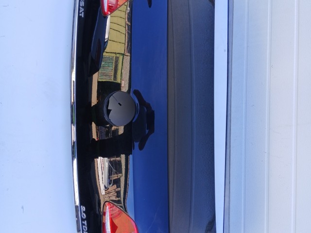 19462 Volkswagen Passat B7 2010-2014 Csomagtérajtó Használt Fekete Lcx9