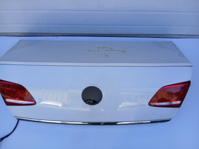 19461 Volkswagen Passat B7 2010-2014 Csomagtérajtó Használt Fehér 