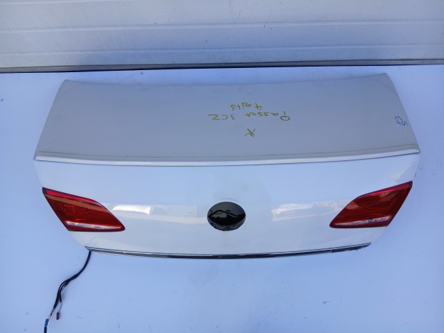 19461 Volkswagen Passat B7 2010-2014 Csomagtérajtó Használt Fehér 