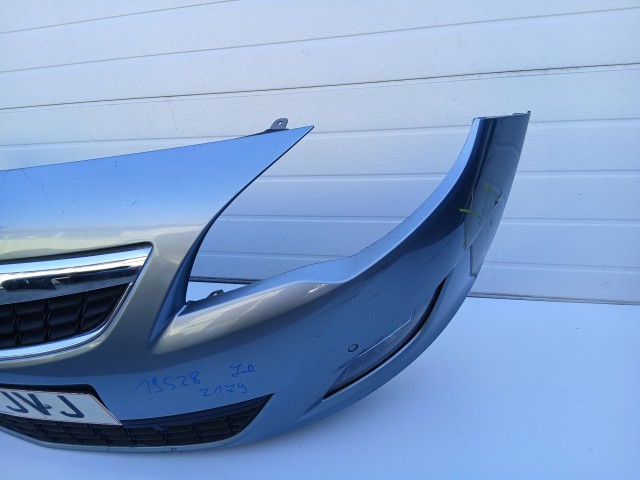 19528 Opel Astra J 2009-2015 első Lökhárító szürke Z179