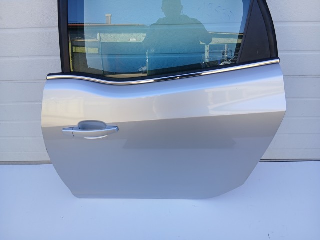 19537 Opel Meriva B 2010-2017  Bal hátsó Ajtó Ezüst Z176