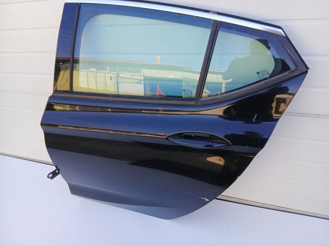 19566 Opel Astra K 2015-2021 Bal hátsó Ajtó Feket Y22c 5 ajtós