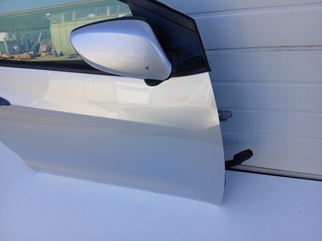 19568 Hyundai Hyundai i30 (GD) 2012-2017 Jobb első Ajtó Ezüst