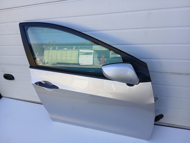 19568 Hyundai Hyundai i30 (GD) 2012-2017 Jobb első Ajtó Ezüst