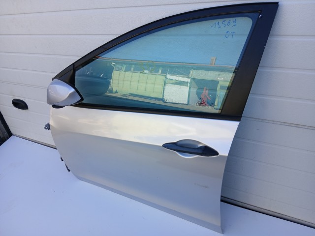 19569 Hyundai Hyundai i30 (GD) 2012-2017 Bal első Ajtó Ezüst 