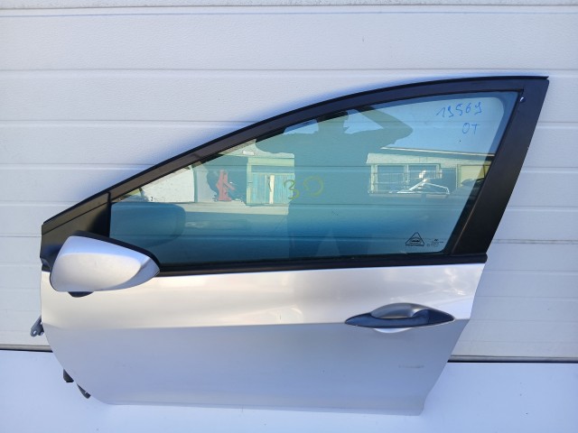 19569 Hyundai Hyundai i30 (GD) 2012-2017 Bal első Ajtó Ezüst 