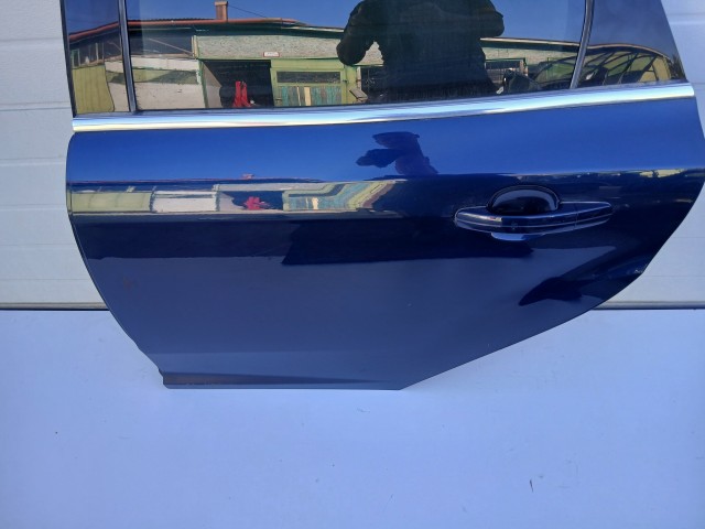 19580 Ford Focus Mk3 2011-2018 Bal hátsó Ajtó Kék 5 ajtós