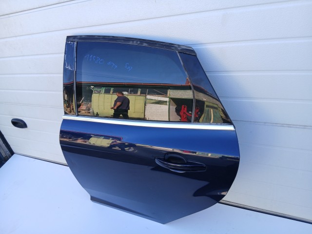 19580 Ford Focus Mk3 2011-2018 Bal hátsó Ajtó Kék 5 ajtós
