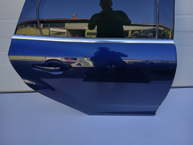19587 Ford Focus Mk3 2011-2018 Jobb hátsó Ajtó sötétkék 5 ajtós
