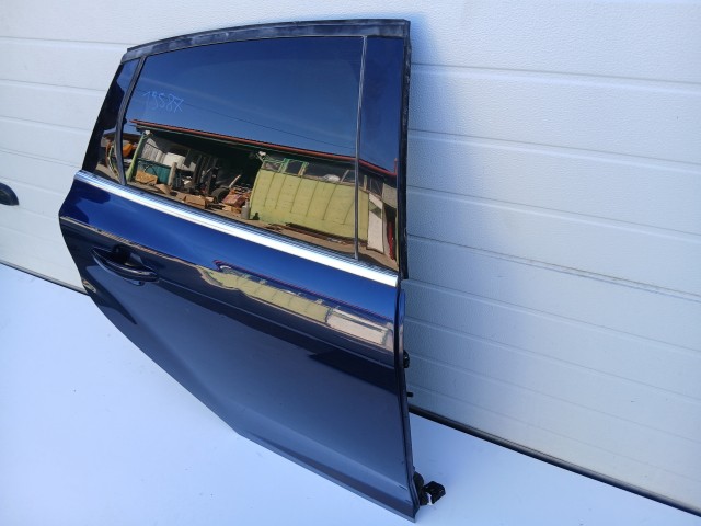 19587 Ford Focus Mk3 2011-2018 Jobb hátsó Ajtó sötétkék 5 ajtós