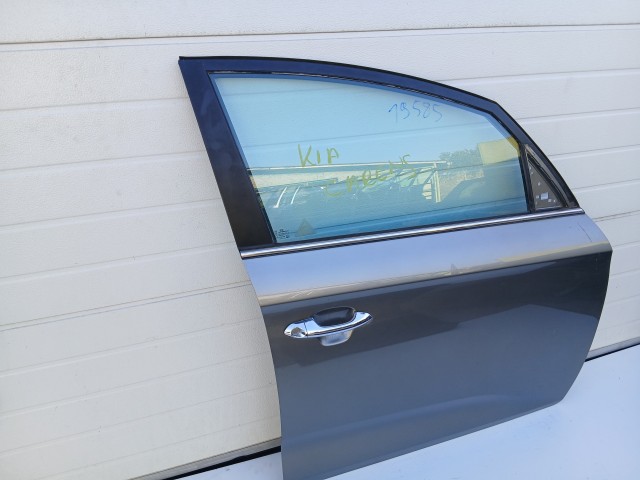 19585 Kia Carens (RP) 2013  Jobb első Ajtó Grafit 