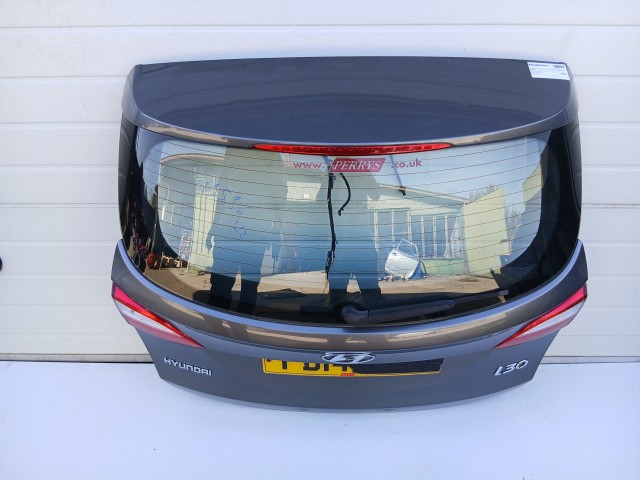 19596 Hyundai Hyundai i30 (GD) 2012-2017 Kombi Csomagtérajtó Használt  Grafit