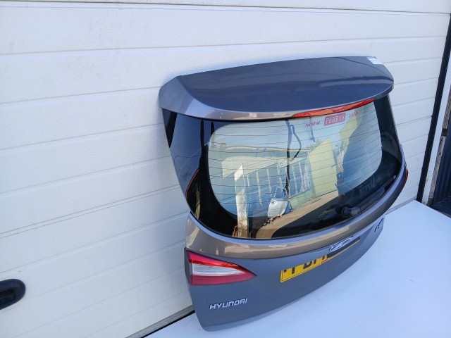 19596 Hyundai Hyundai i30 (GD) 2012-2017 Kombi Csomagtérajtó Használt  Grafit