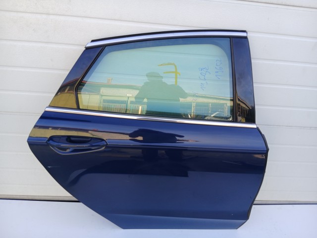 19652 Ford Mondeo Mk5 2014- Jobb hátsó Ajtó Kék 5 ajtós