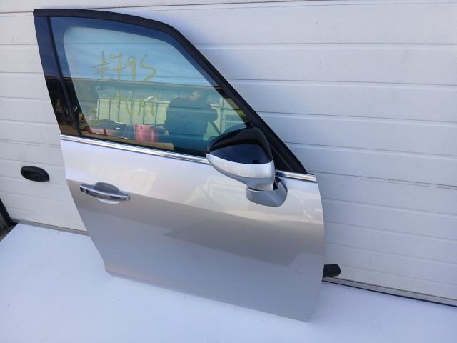 19662 Opel Zafira C 2011-2017 Jobb első Ajtó Ezüst  Z176