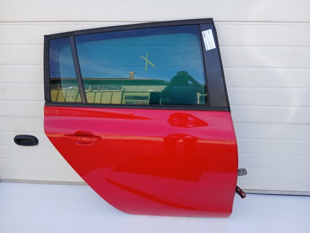 19674 Opel Zafira C 2011-2017 Jobb hátsó Ajtó Piros Z50b
