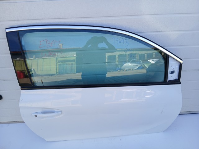 19643 Opel Astra J 2009-2015 GTC Jobb első Ajtó Fehér Y40r 