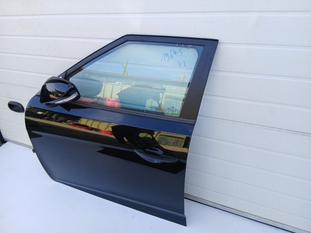 19645 Hyundai Veloster 2011-2013 Bal első Ajtó  Fekete