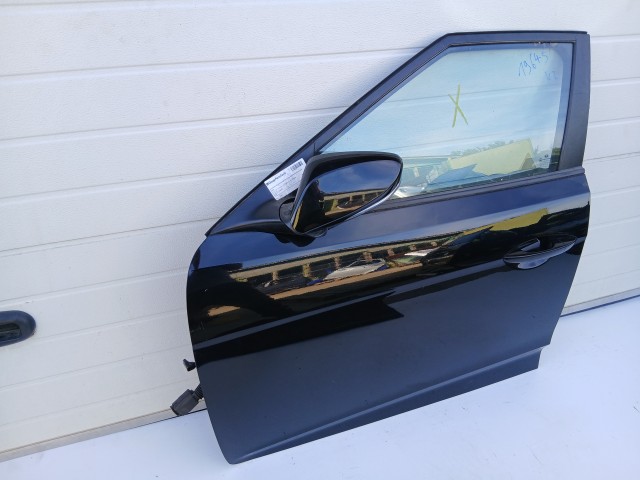 19645 Hyundai Veloster 2011-2013 Bal első Ajtó  Fekete